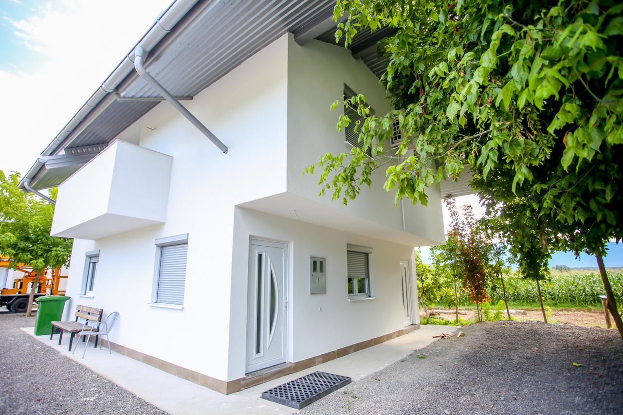 Apartments River Una 4 Бихач Экстерьер фото